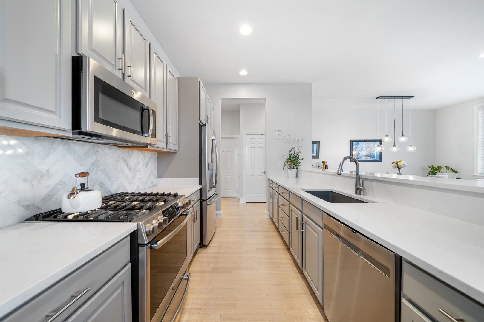 3121 N Orchard Street 2N