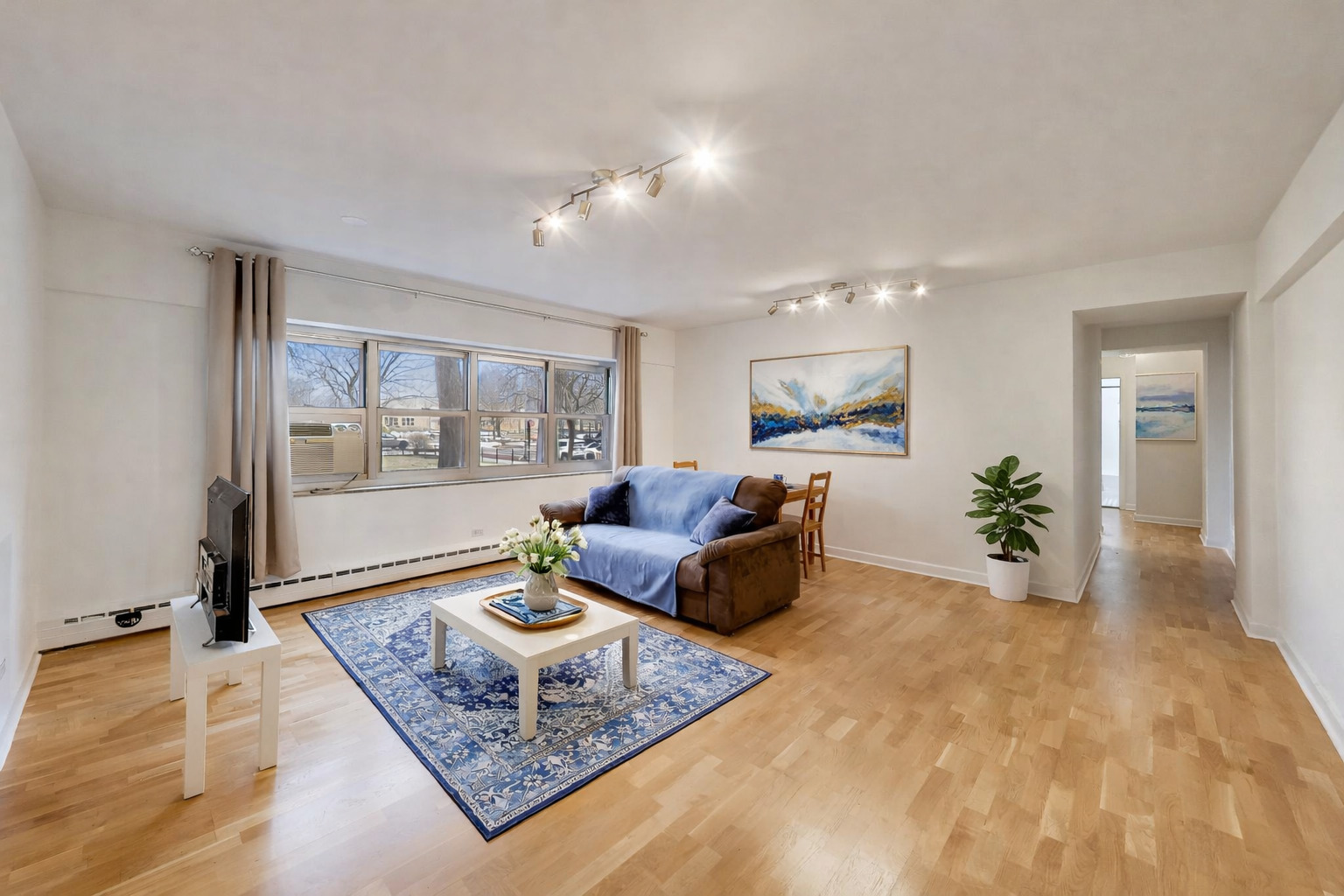 4950 N Marine Drive 106