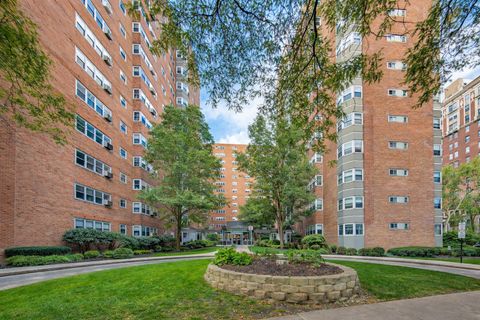 Tiny photo for 4950 N Marine Drive #106, Chicago, IL 60640 (MLS # 12596251)