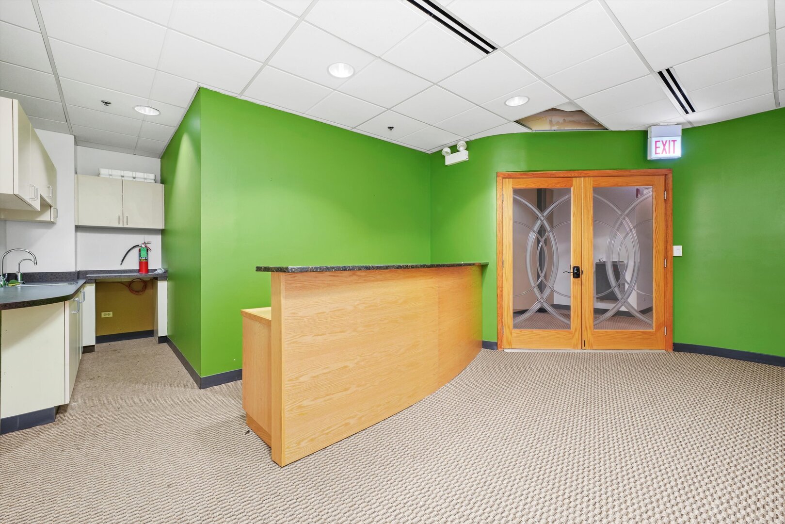 211 W Wacker Drive 1610