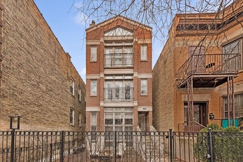 Photo of 3619 N Damen Avenue #2, Chicago, IL 60618 (MLS # 12579633)