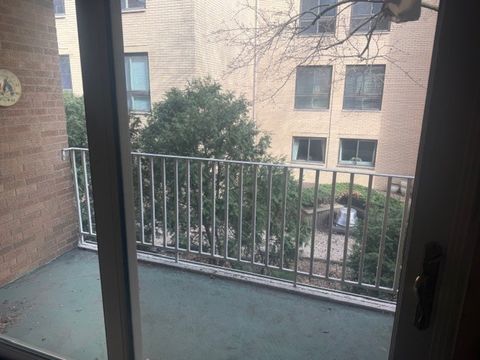 Tiny photo for 203 N Kenilworth Avenue #2A, Oak Park, IL 60302 (MLS # 12613293)
