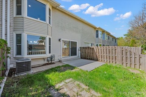 Tiny photo for 166 Tracy Way, Bolingbrook, IL 60440 (MLS # 12651168)