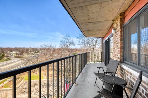 Tiny photo for 35 S Baybrook Drive #610, Palatine, IL 60074 (MLS # 12640901)