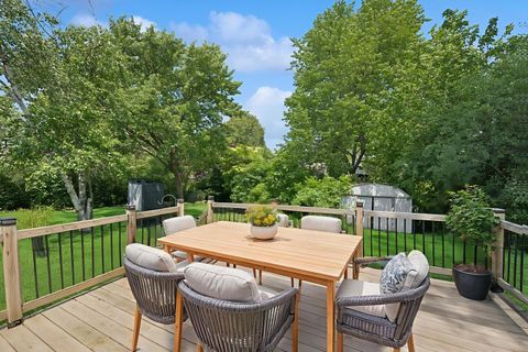 Tiny photo for 516 W Weathersfield Way, Schaumburg, IL 60193 (MLS # 12475053)