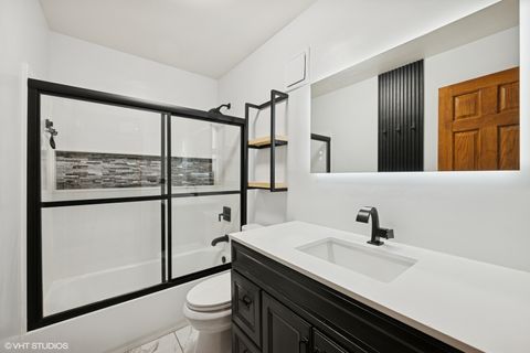 Tiny photo for 516 W Weathersfield Way, Schaumburg, IL 60193 (MLS # 12475053)