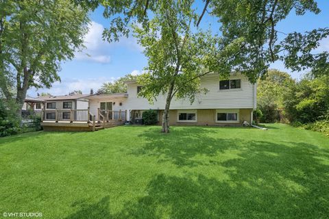 Tiny photo for 516 W Weathersfield Way, Schaumburg, IL 60193 (MLS # 12475053)