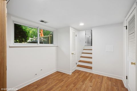 Tiny photo for 516 W Weathersfield Way, Schaumburg, IL 60193 (MLS # 12475053)