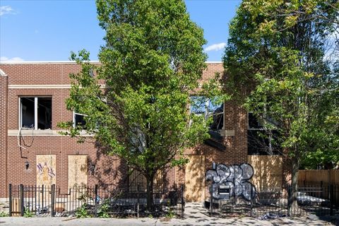 Photo of 3149 W Lexington Street #4, Chicago, IL 60612 (MLS # 12655921)