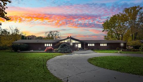 Photo of 120 Thornhill Drive, Danville, IL 61832 (MLS # 12636116)