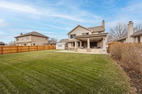 Tiny photo for 20W505 Elizabeth Street, Downers Grove, IL 60516 (MLS # 12577724)