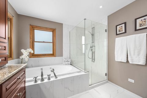 Tiny photo for 20W505 Elizabeth Street, Downers Grove, IL 60516 (MLS # 12577724)