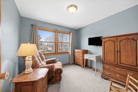 Tiny photo for 20W505 Elizabeth Street, Downers Grove, IL 60516 (MLS # 12577724)