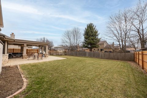 Tiny photo for 20W505 Elizabeth Street, Downers Grove, IL 60516 (MLS # 12577724)