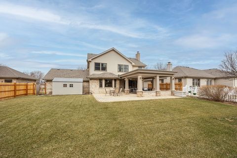 Tiny photo for 20W505 Elizabeth Street, Downers Grove, IL 60516 (MLS # 12577724)