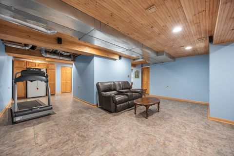 Tiny photo for 20W505 Elizabeth Street, Downers Grove, IL 60516 (MLS # 12577724)