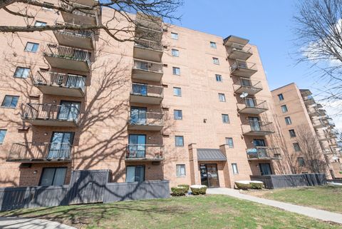 Photo of 5970 Lake Bluff Drive #501, Tinley Park, IL 60477 (MLS # 12594164)