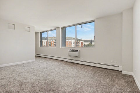 Tiny photo for 20 N Tower Road #4C, Oak Brook, IL 60523 (MLS # 12659084)