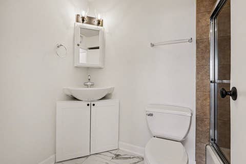 Tiny photo for 20 N Tower Road #4C, Oak Brook, IL 60523 (MLS # 12659084)