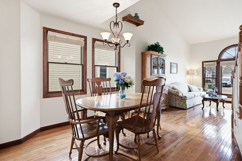 Tiny photo for 615 Newberry Drive, Elk Grove Village, IL 60007 (MLS # 12559854)