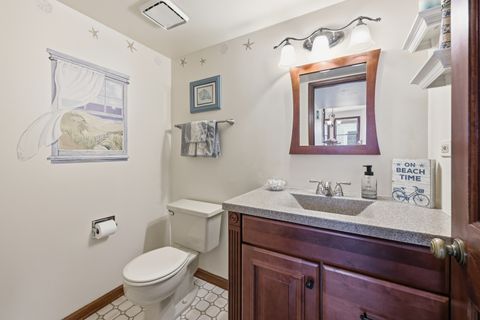 Tiny photo for 615 Newberry Drive, Elk Grove Village, IL 60007 (MLS # 12559854)