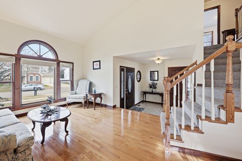 Tiny photo for 615 Newberry Drive, Elk Grove Village, IL 60007 (MLS # 12559854)