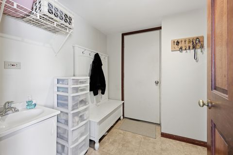 Tiny photo for 615 Newberry Drive, Elk Grove Village, IL 60007 (MLS # 12559854)