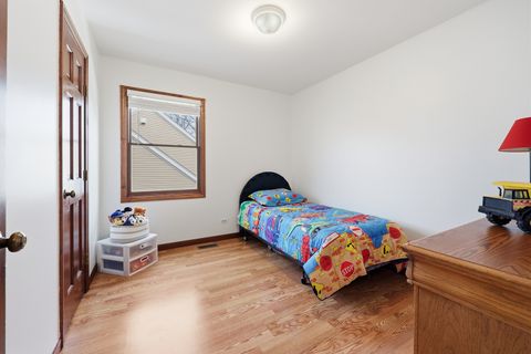 Tiny photo for 615 Newberry Drive, Elk Grove Village, IL 60007 (MLS # 12559854)