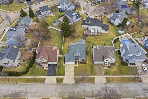 Tiny photo for 615 Newberry Drive, Elk Grove Village, IL 60007 (MLS # 12559854)