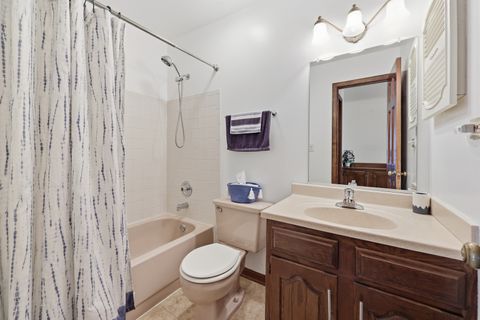 Tiny photo for 615 Newberry Drive, Elk Grove Village, IL 60007 (MLS # 12559854)