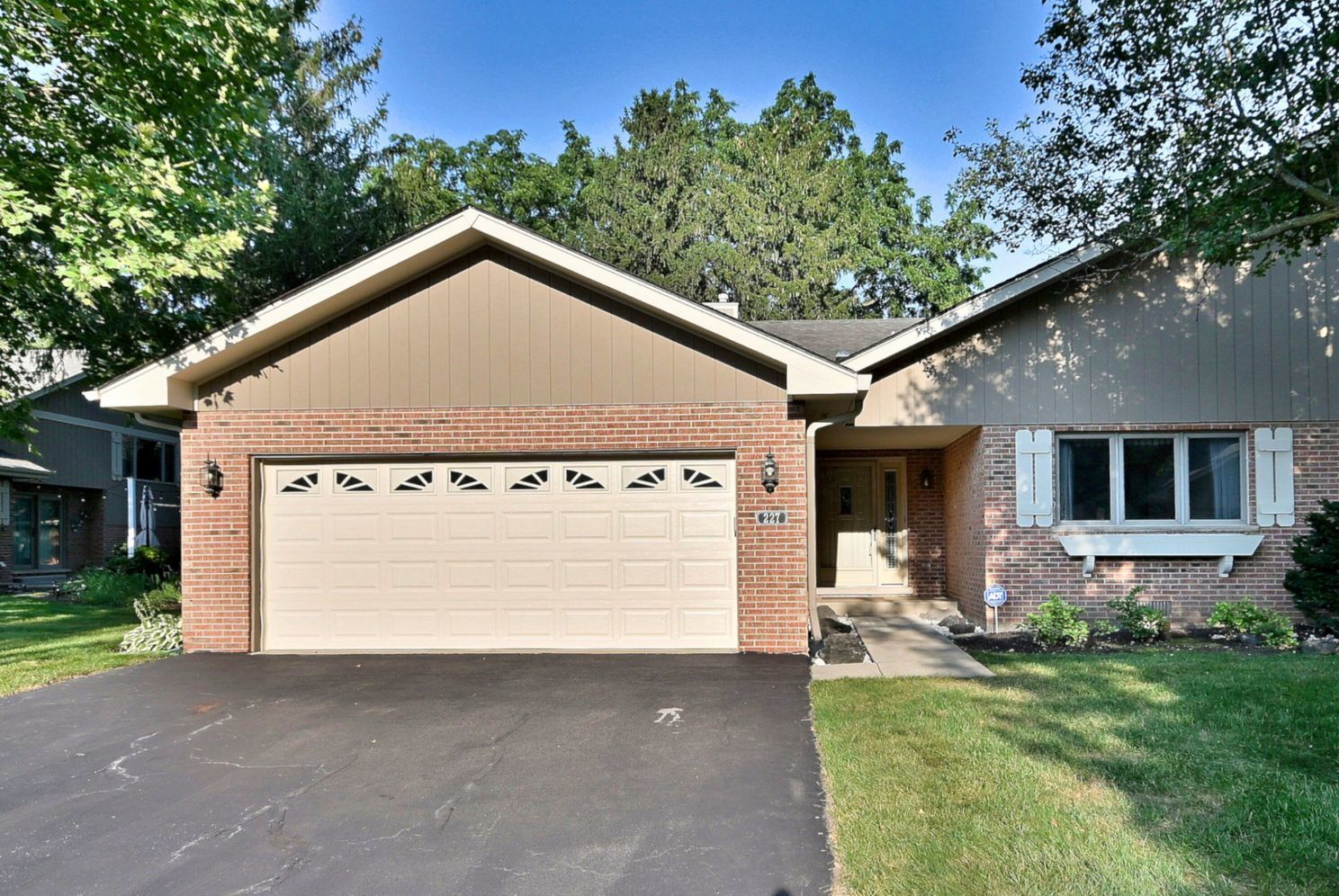 227 Royal Lane
