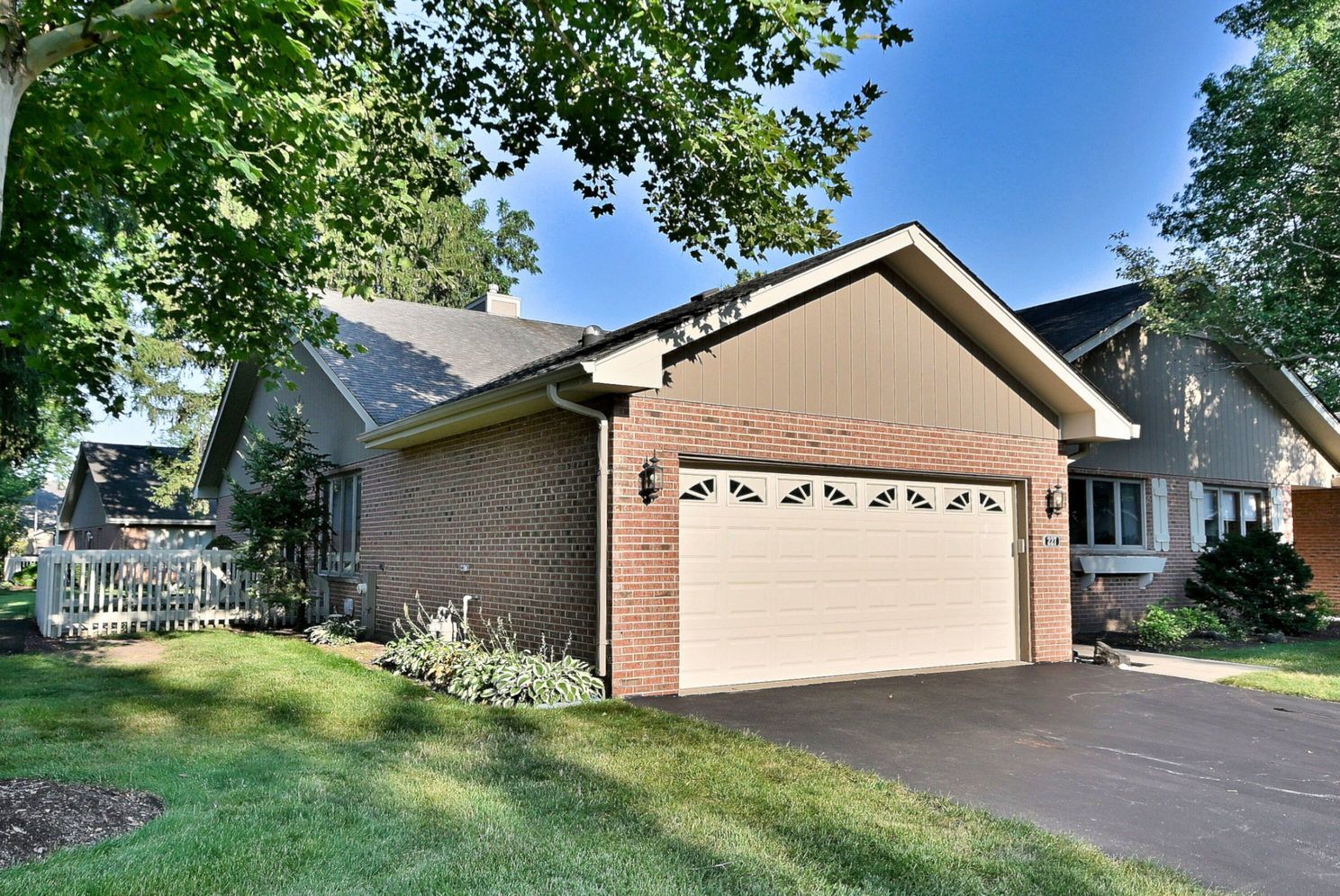 227 Royal Lane