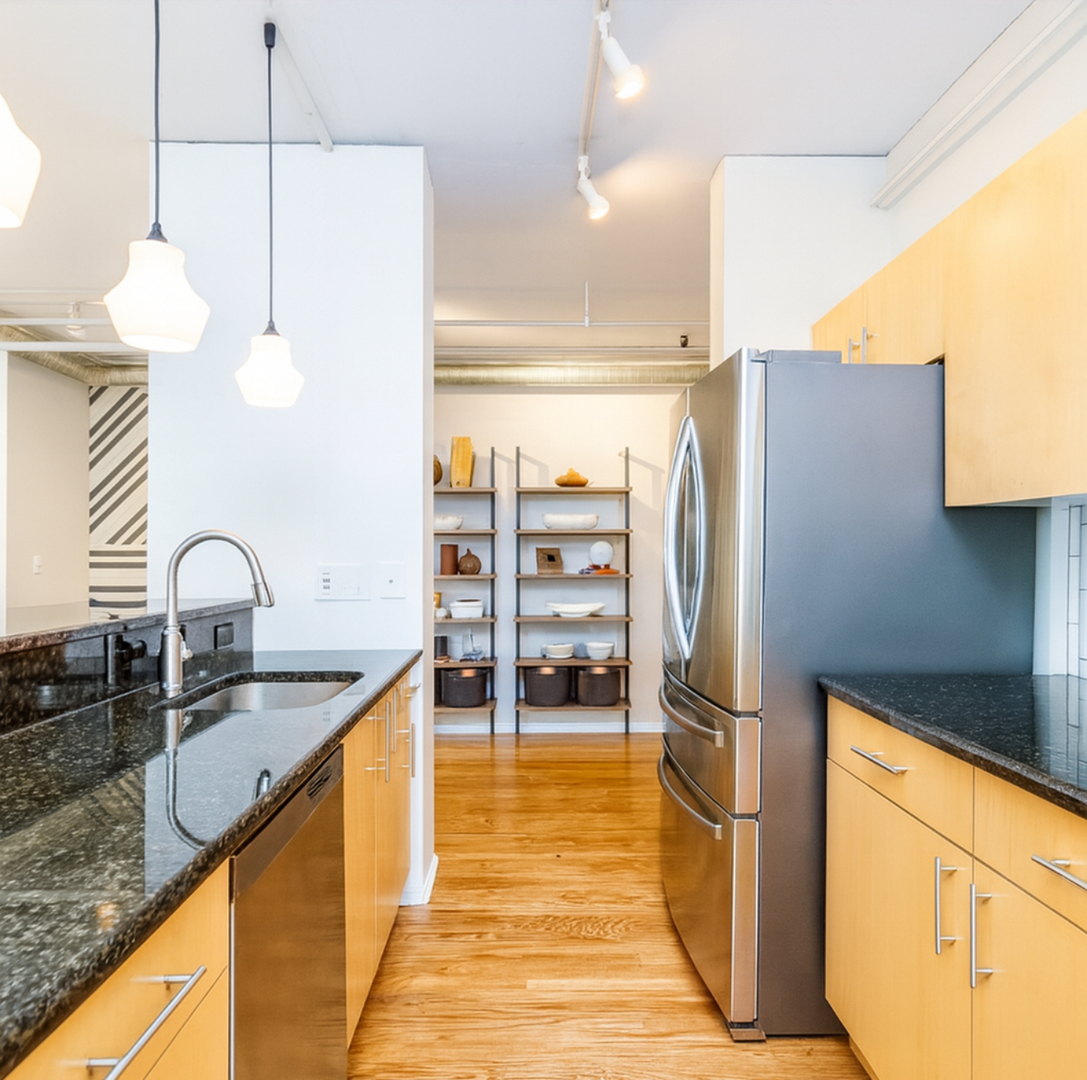 700 W Van Buren Street 801