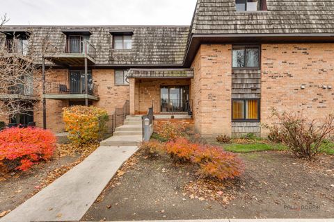 Photo of 7 Oak Creek Drive #3703, Buffalo Grove, IL 60089 (MLS # 12530272)