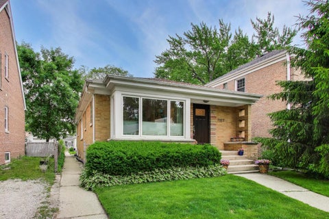 Tiny photo for 7923 Kolmar Avenue, Skokie, IL 60076 (MLS # 12667480)