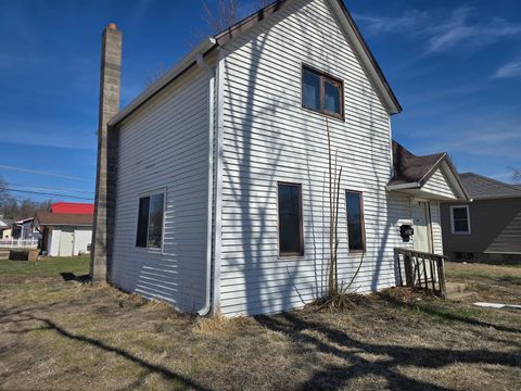 Photo of 1003 15TH Avenue, Fulton, IL 61252 (MLS # 12613944)