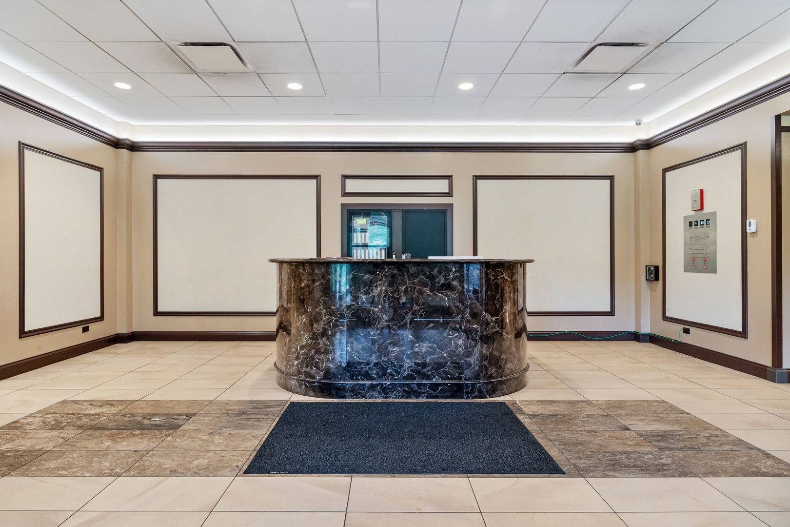 4850 S Lake Park Avenue 903
