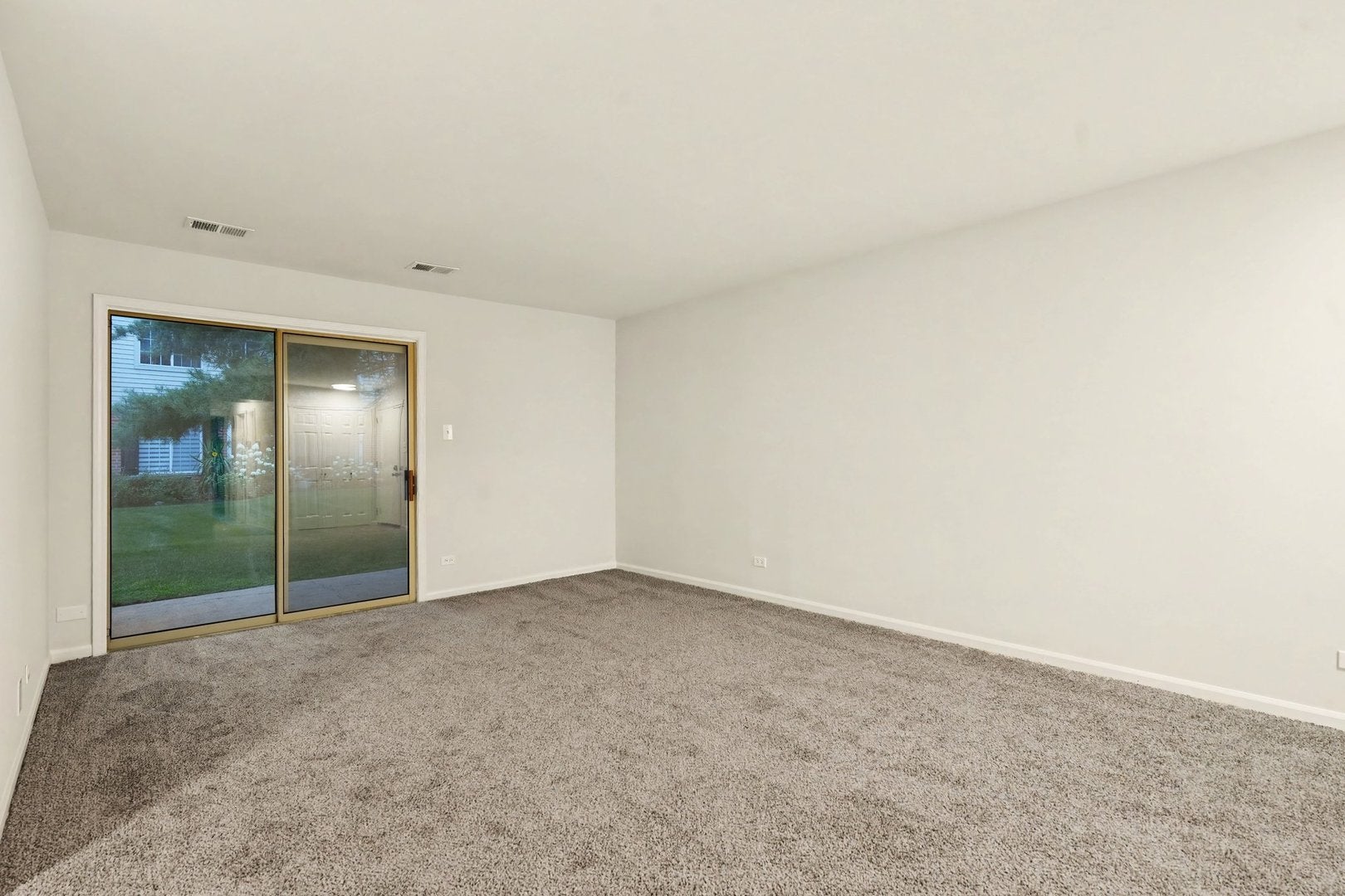 1316 E Evergreen Drive 5