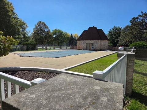 Tiny photo for 5100 CARRIAGEWAY Drive #109, Rolling Meadows, IL 60008 (MLS # 12777142)