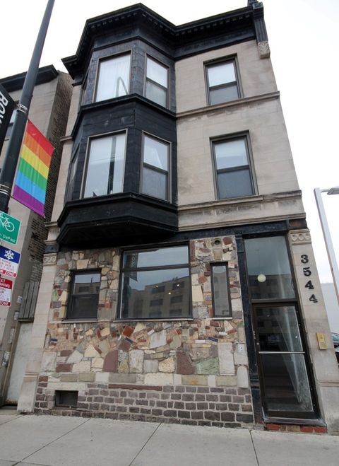 3544 N Halsted Street 1F Chicago IL 60657