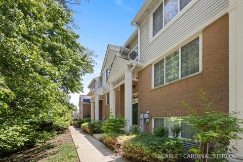 Photo of 2125 W Concord Lane, Addison, IL 60101 (MLS # 12695632)