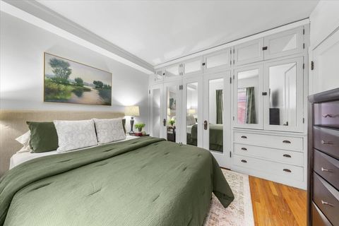 Tiny photo for 2330 N Lincoln Park West Park #2C, Chicago, IL 60614 (MLS # 12557260)