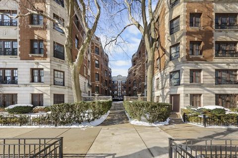 Photo of 2330 N Lincoln Park West Park #2C, Chicago, IL 60614 (MLS # 12557260)