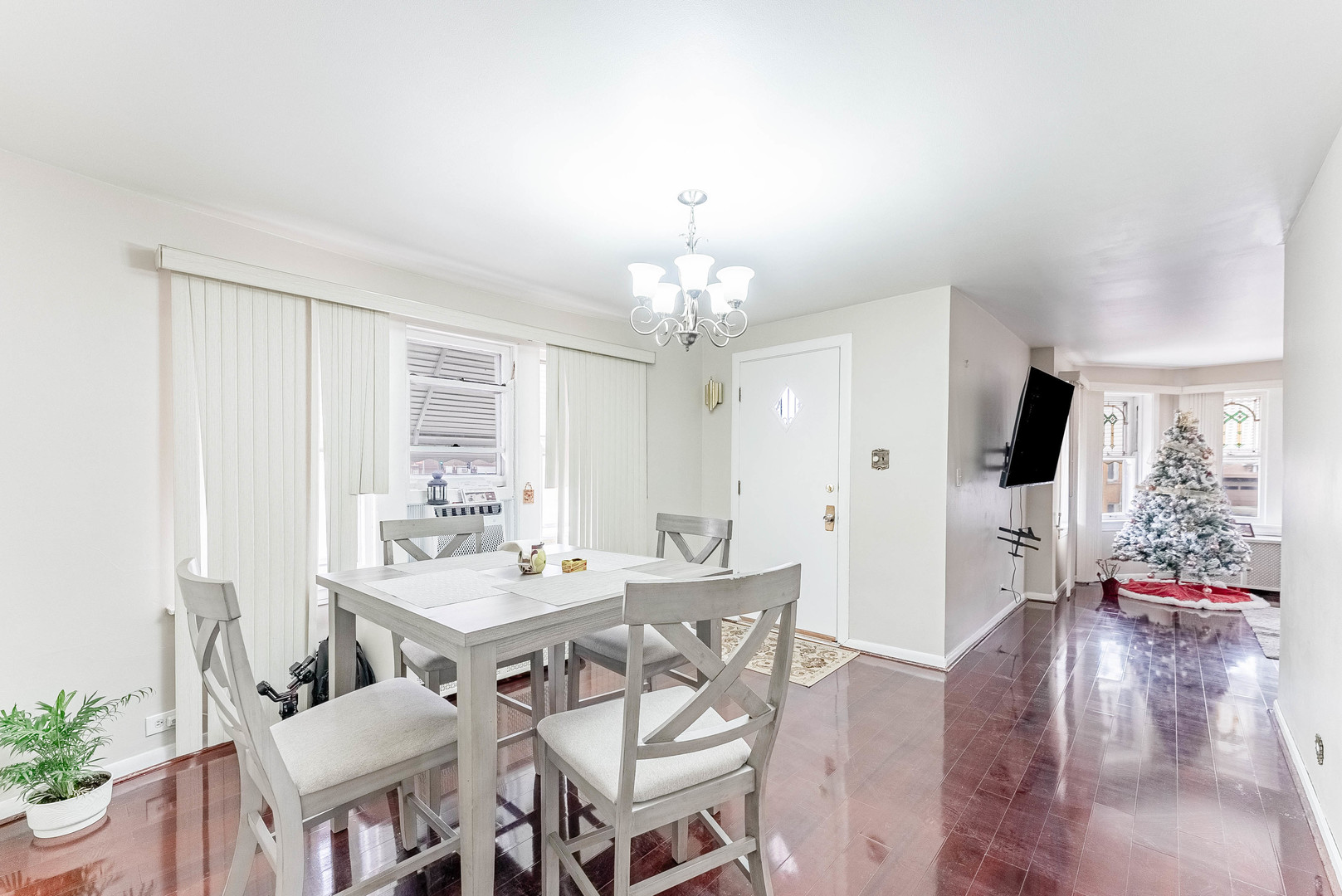 2535 Oak Park Avenue