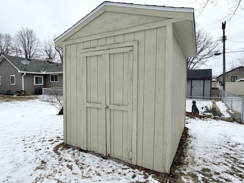 Tiny photo for 432 Roosevelt Road, Lasalle, IL 61301 (MLS # 12559421)