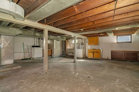 Tiny photo for 2522 Indiana Avenue, Lansing, IL 60438 (MLS # 12509110)