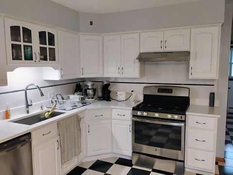 Tiny photo for 904 S Edward Street, Mount Prospect, IL 60056 (MLS # 12646706)