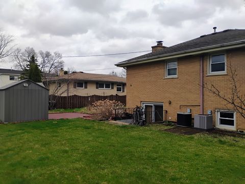 Tiny photo for 904 S Edward Street, Mount Prospect, IL 60056 (MLS # 12646706)
