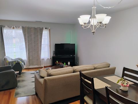 Tiny photo for 904 S Edward Street, Mount Prospect, IL 60056 (MLS # 12646706)