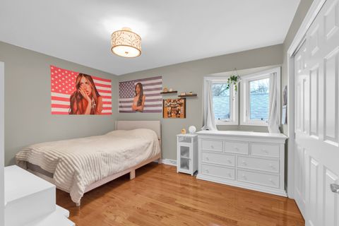 Tiny photo for 30949 N Leesley Court, Libertyville, IL 60048 (MLS # 12621061)